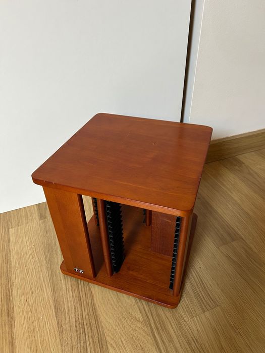 Porta CDs Vertical Giratório Madeira BOM Estado! (Capacidade 51 CDs)