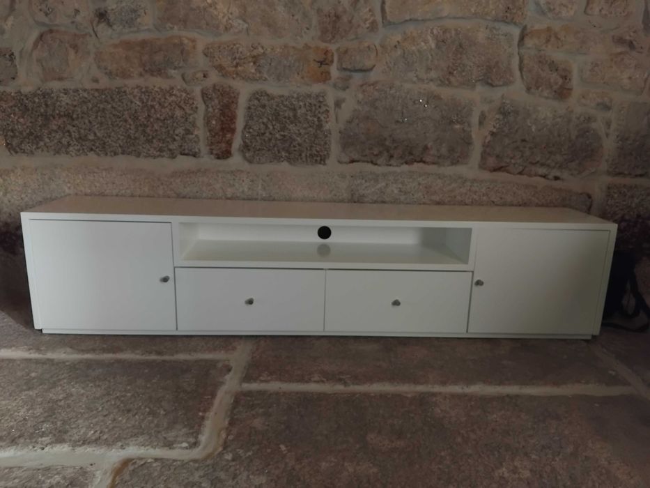 Móvel TV em branco