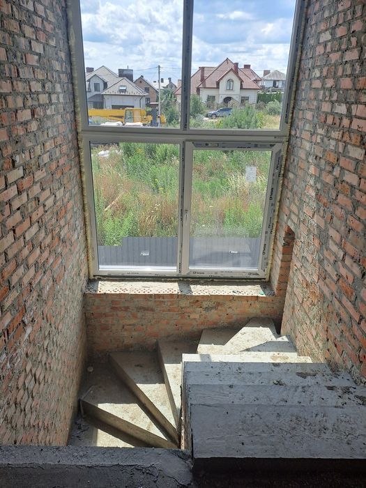 Продається сучасний дуплекс без комісії для покупця в с. Байківці