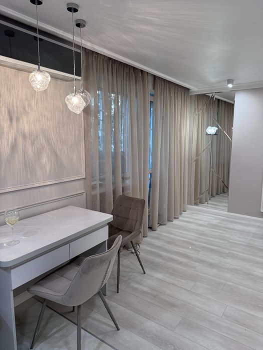 Аренда 2 х комнатной люкс квартиры в центре, район парка