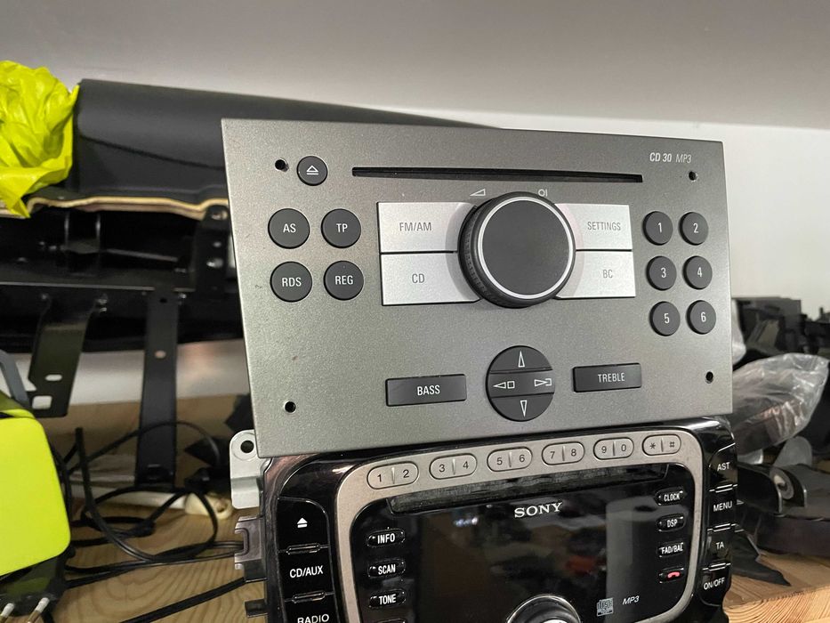 Opel Meriva Radio CD Fabryczne stan bdb z kodem