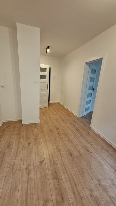 Mieszkanie 34m, dwa pokoje z aneksem, I piętro, balkon ul.Skłodowskiej - Widok 2