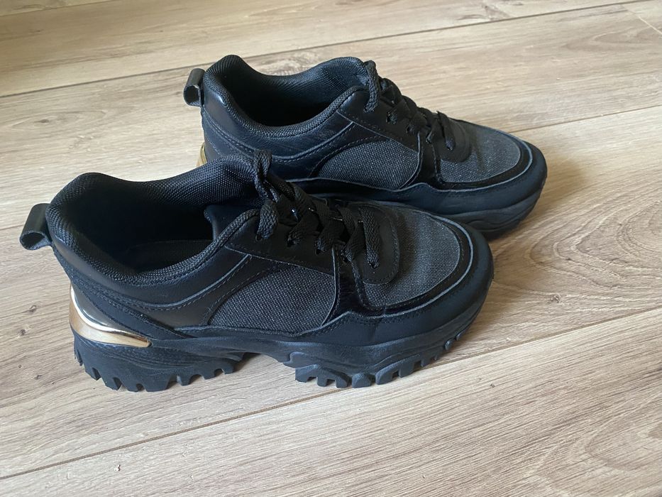 Czarne damskie sportowe buty 37