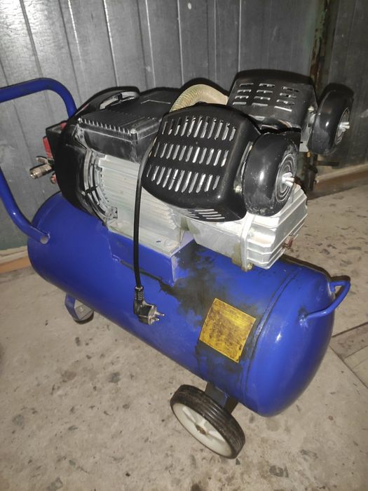 Компресор 50л як новий