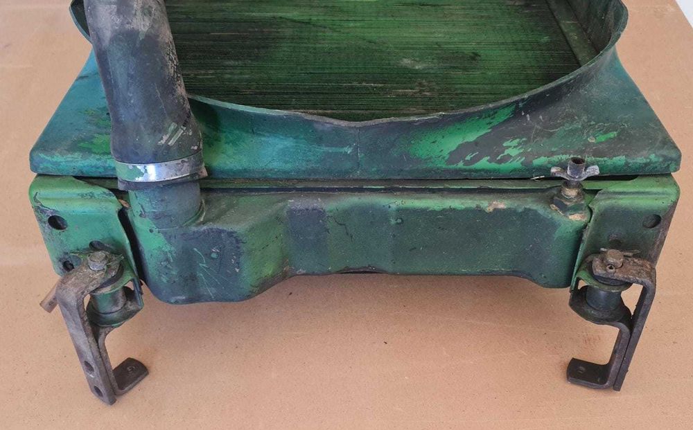 CHŁODNICA do John Deere 2040, 2040s 2250, 2450, 2650, 2850