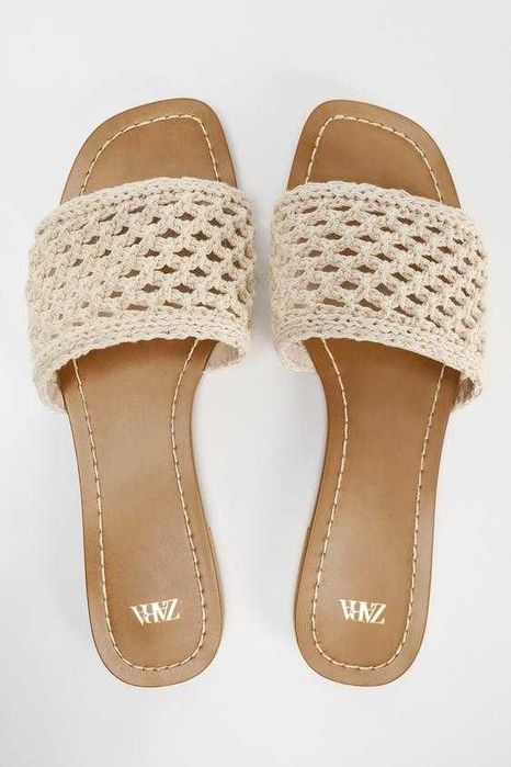 Chinelas da Zara
