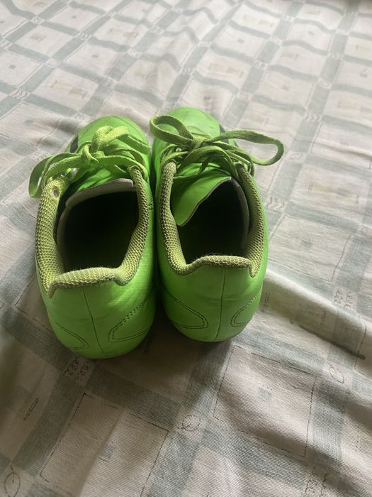 Sai do futebol e preciso juntar dinheiro.