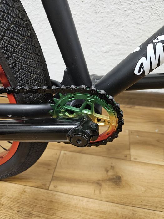 Rower dirt, street, wheelie