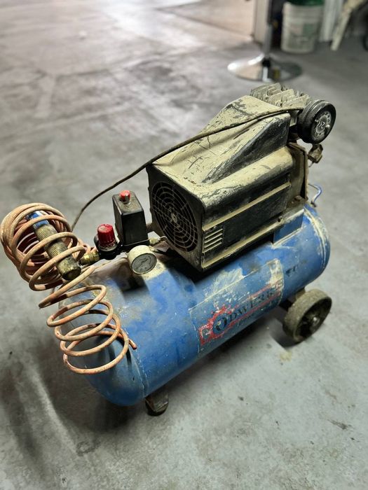 Срочно продам компрессор б/у