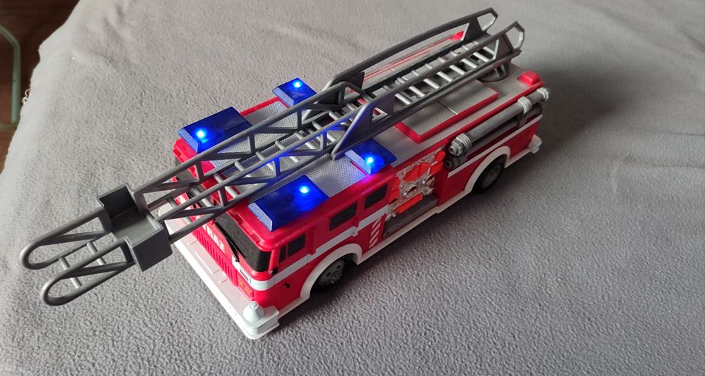 Wóz strażacki świecący