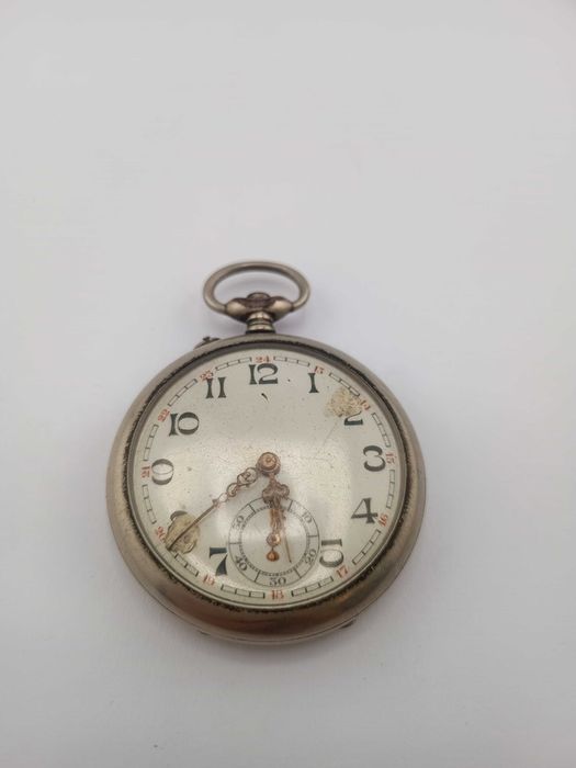 Stary zegarek mechaniczny