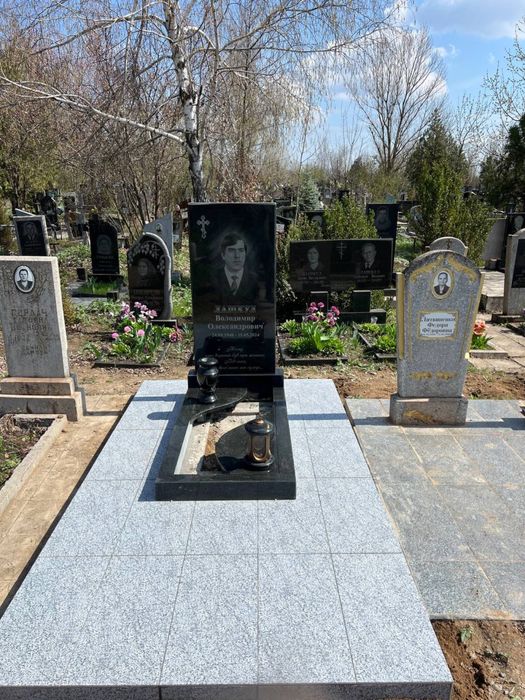 Памятники по доступной цене в наличии и под заказ, благоустройство