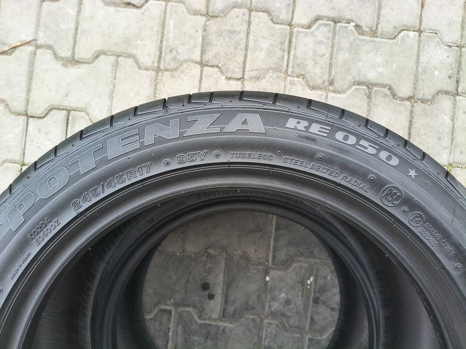 Lato Bridgestone 245/45 R17 5mm