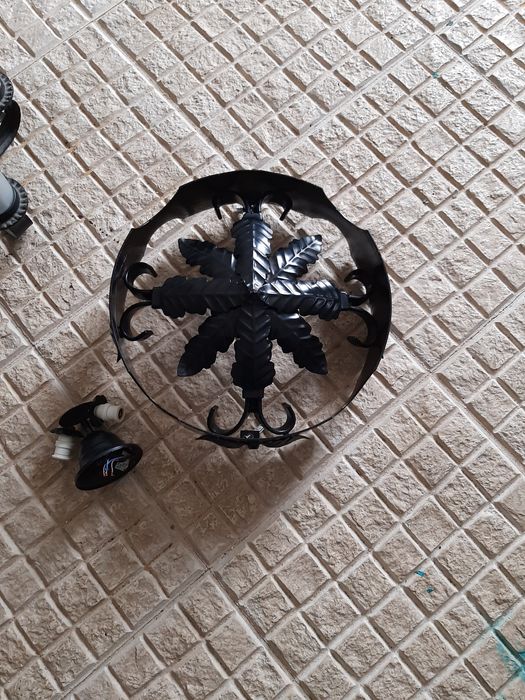 Candeeiro em ferro forjado