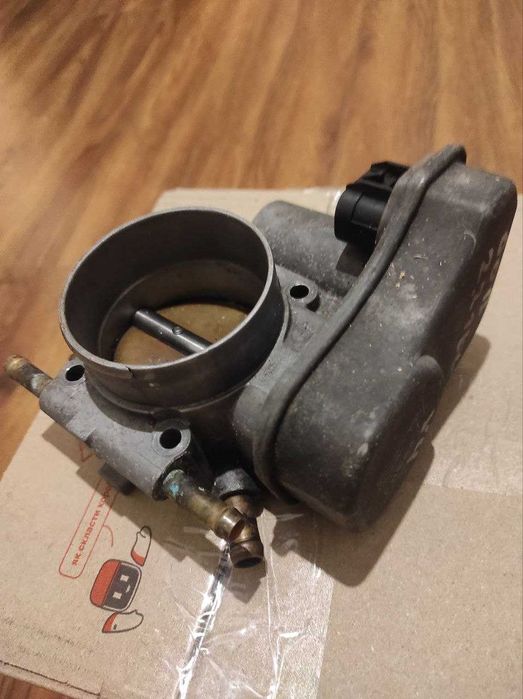 Продам ел. дросельну заслінку на Opel Omega b