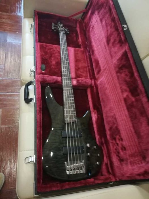 Baixo Ibanez SR 705 com hardcase