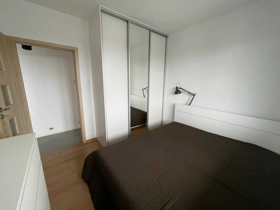 Cisza, spokój. 3 pokoje. Duży balkon. Miejsce parkingowe.