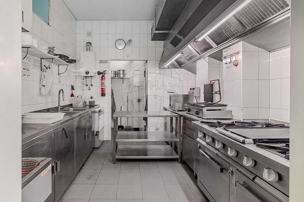 Equipamentos, máquinas, utensílios, recheio