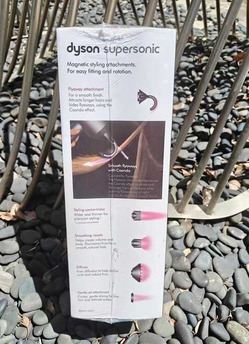 Nowa Stan idealny suszarka do włosów dyson HD08