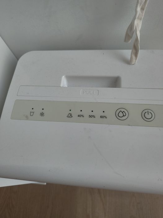 Desumidificador Kunft 10L / 24h – Compacto e Totalmente Funcional