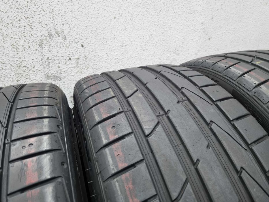235/40/19 96Y Hankook Ventus S1Evo2 R01