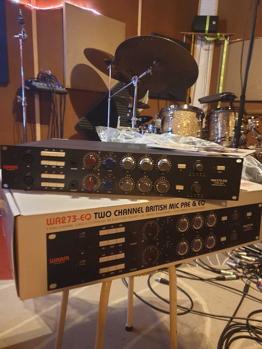 Pré amplificador de microfone Warm Audio WA273-EQ