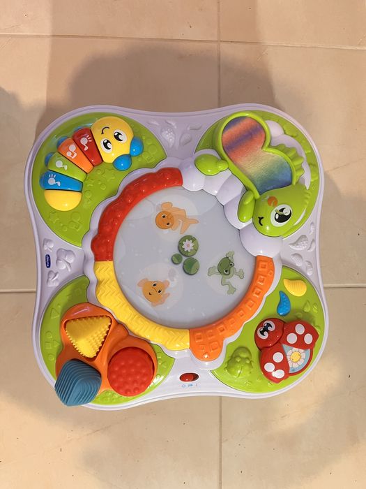 Mesa atividades chicco