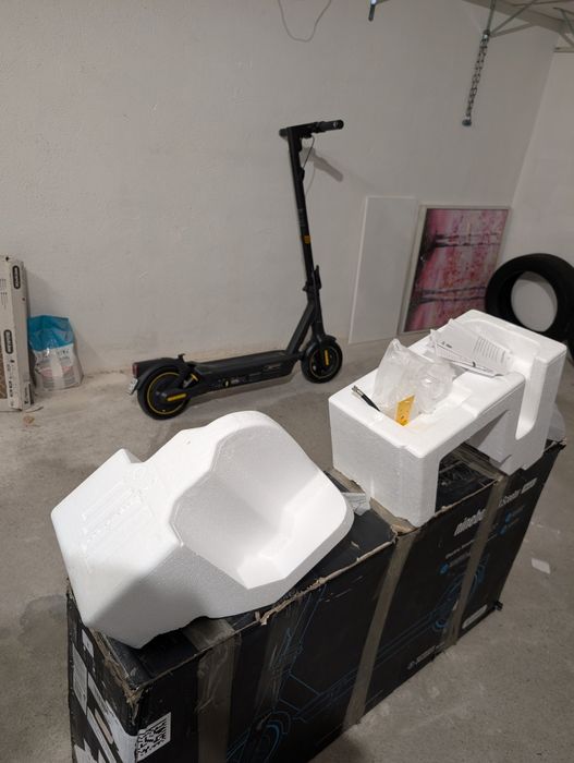 Segway Ninebot KickScooter MAX G2 Nova