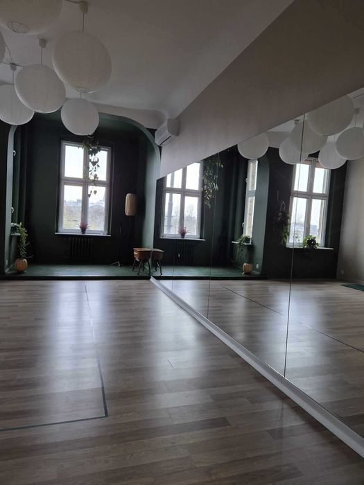 Elegancka przestrzeń na godz- pilates,joga itp w kamienicy w centrum.