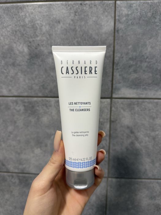 Гель желе для очищення обличчя Bernard Cassiere