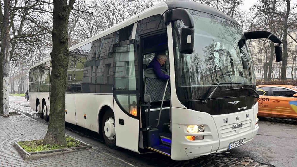 Пассажирские перевозки автобус MAN LIONS REGIO 55 місць оренда аренда