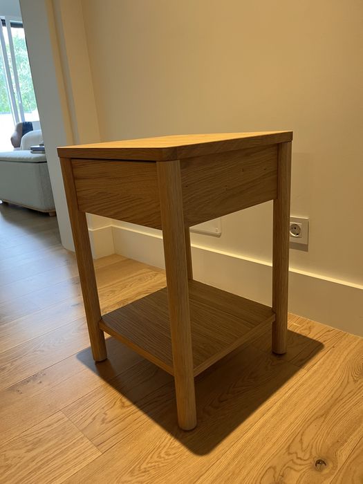 Mesa de cabeceira