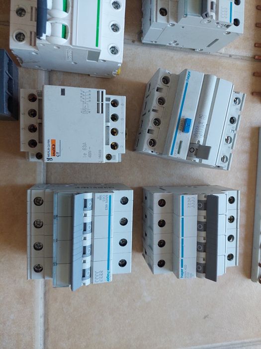 Material de eletricidade