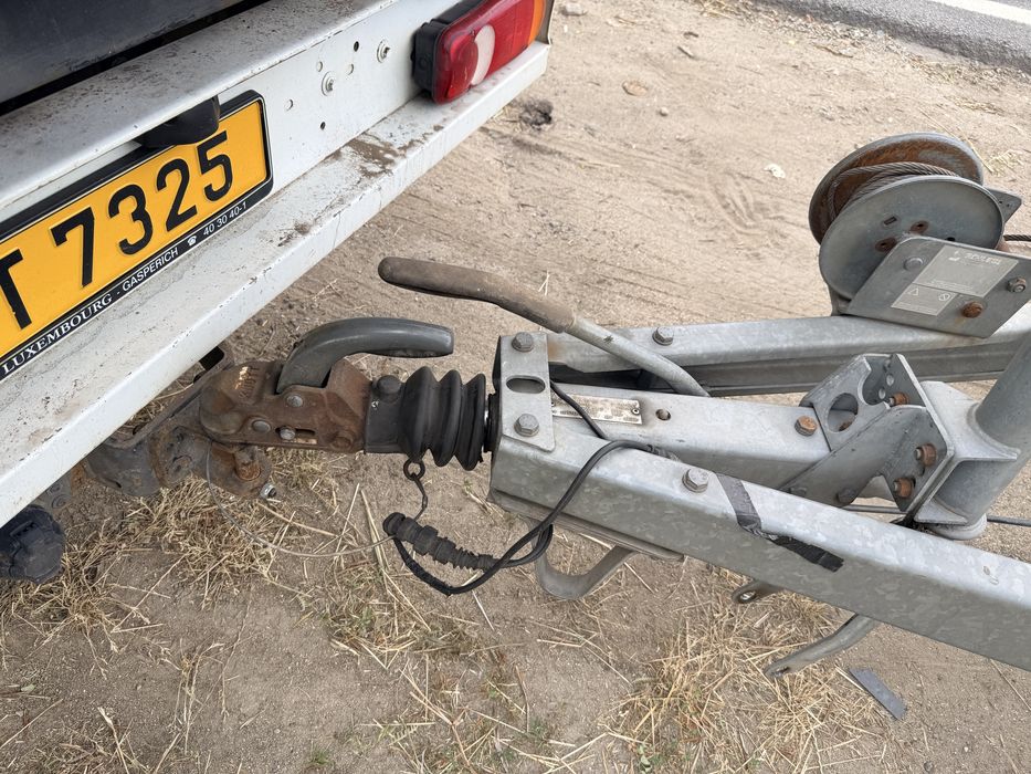 Reboque 2700kg matricula