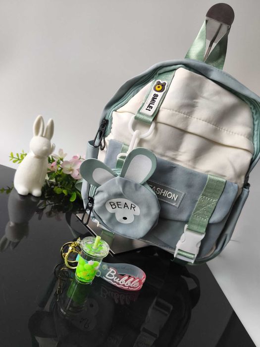 Plecak na wycieczki do przedszkola dziecięcy nowy zielony + brelok