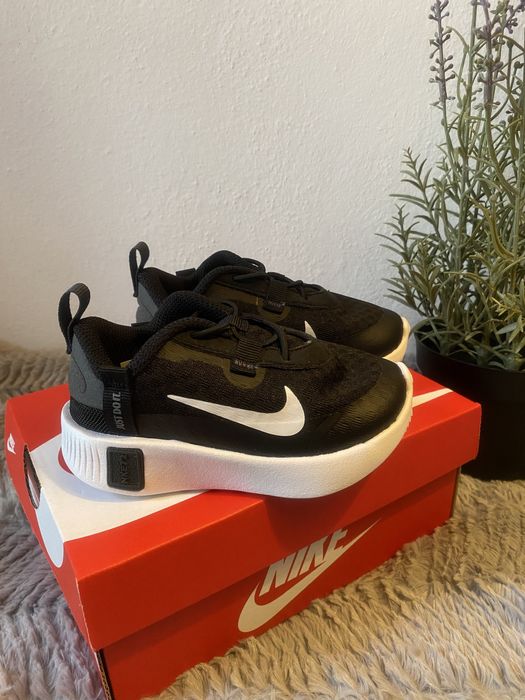 Nike reposto (21/22/23.5/25) -29€