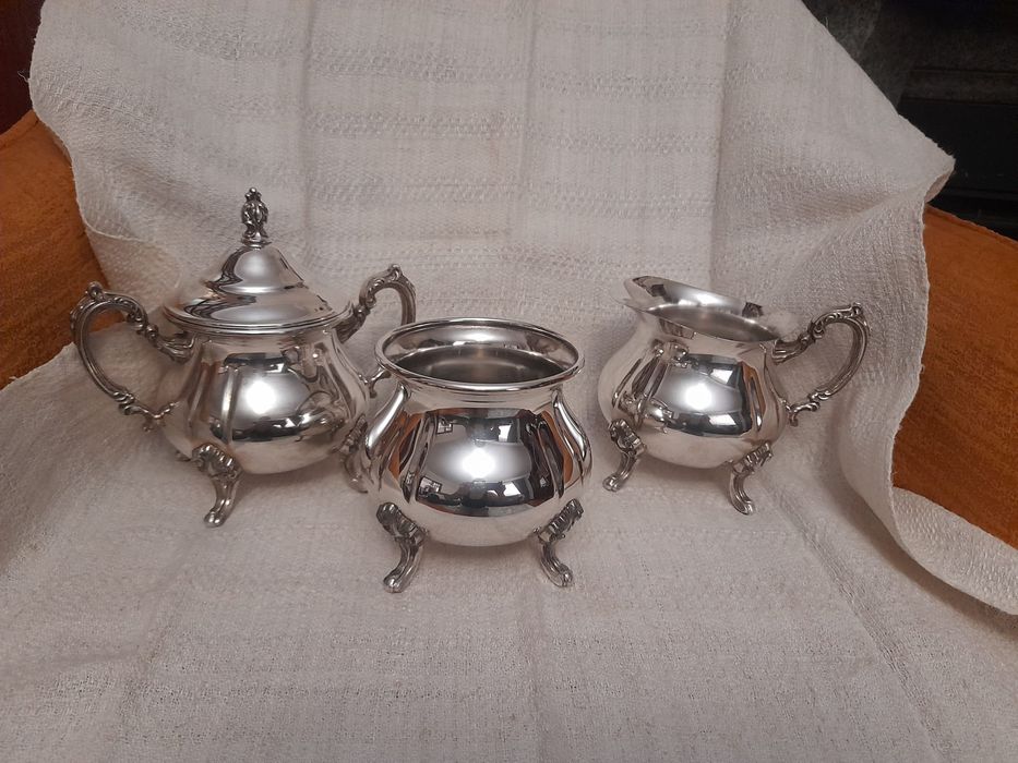 Vende.se conjunto de taças ,silver plate
