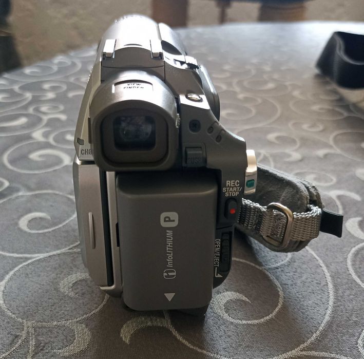 Câmara de vídeo Sony Handycam DCR - HC 19E