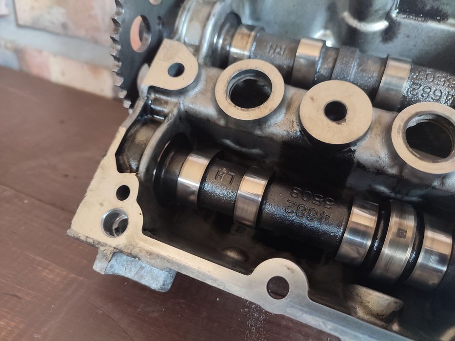 Кришка розпредвалів розпредвалов постель 1.3 Opel Combo doblo комбо до