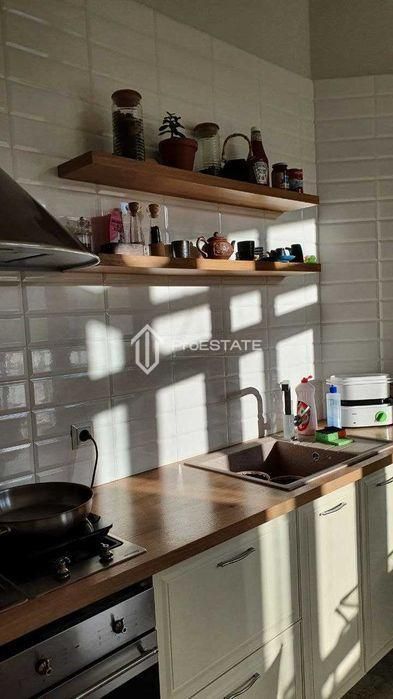 Продаж 3к квартири 65.36 кв. м на вул. Метрологічна 54б