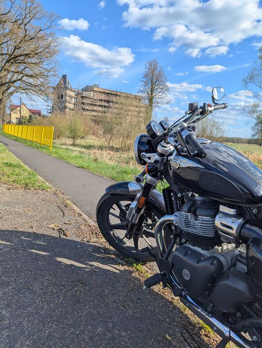 Royal Enfield Super Meteor 650 ABS Touriung [Astral Black] 2023r. 10 tyś km.