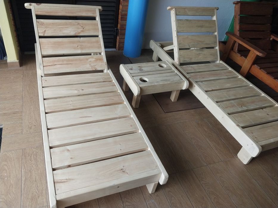 Espreguiçadeira de madeira