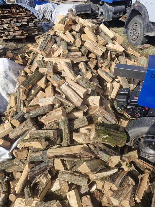 Колотые дрова акация