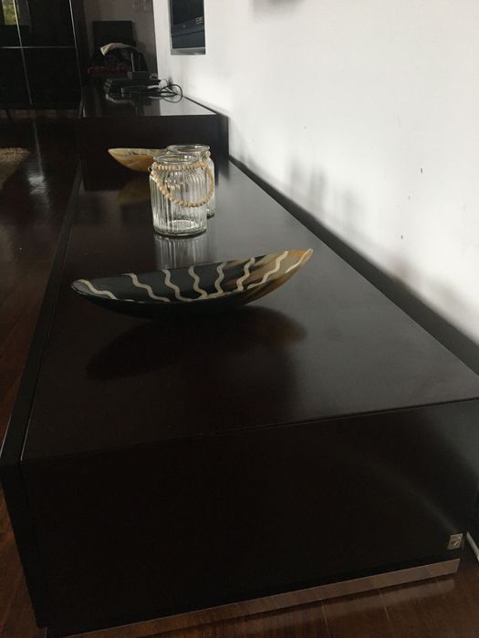 Conjunto móveis sala TV e cristaleiras madeira wengué