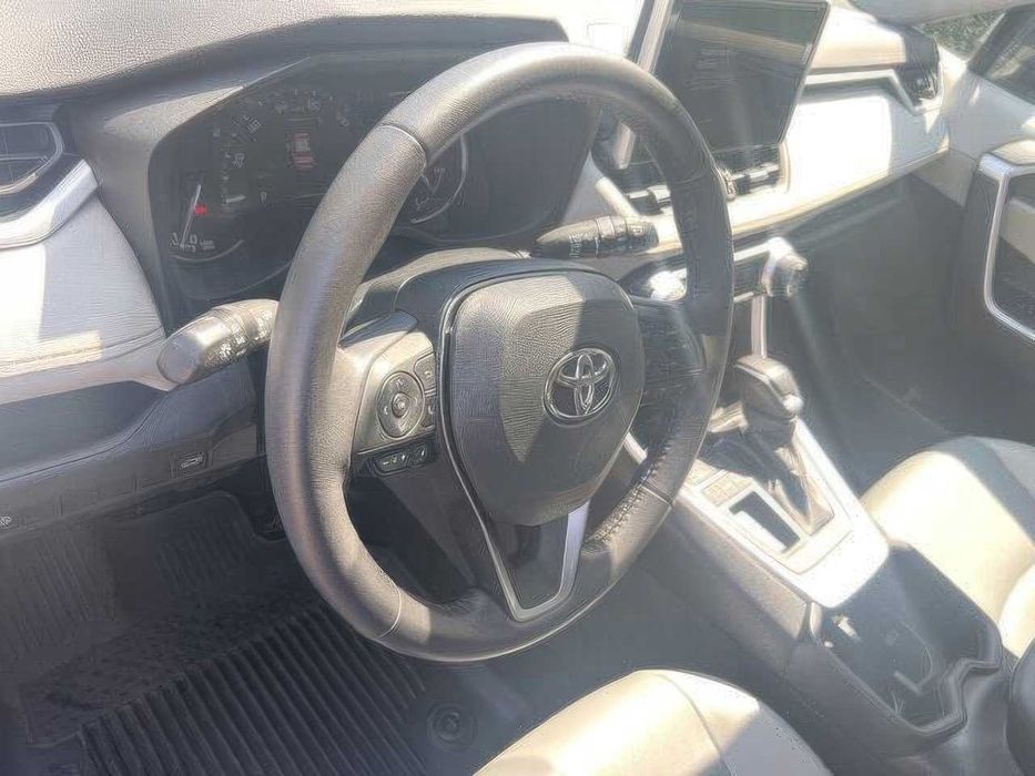 Toyota RAV4 Adventure      2023