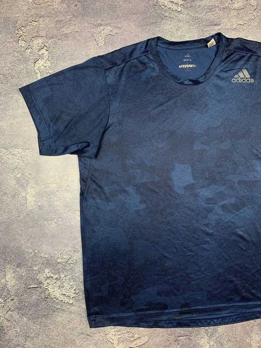 Футболка Adidas Розмір L
