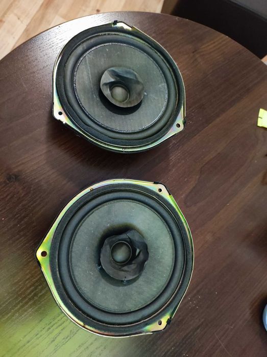 Głośniki do samochodów Mazda