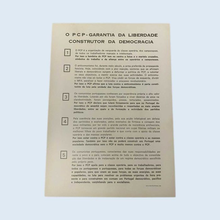 Folheto O Povo e o Pais Precisam dos Comunistas
