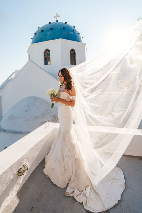 Весільна сукня