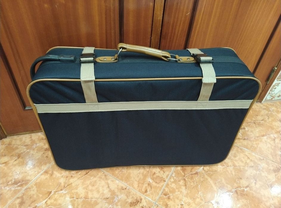 Mala malas de porão até 23 kg viagem casa quarto apartamento vivenda.
